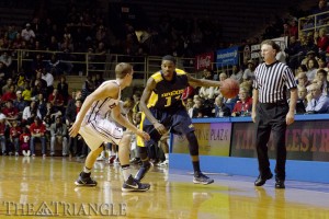 MBasketball11_Leung_WEB