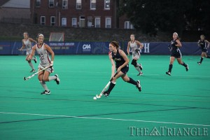 Sophomore Lauren Hibshman takes the ball up the fi eld during Drexel’s 2-0 win over Saint Joseph’s University Sept. 6 at Vidas Field. Hibshman has one assist this season.