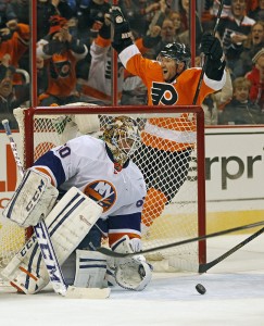 Philadelphia Flyers forward Scott Hartnell celebrates the team’s first goal of the night against the New York Islanders at the Wells Fargo Center in Philadelphia Jan. 18.