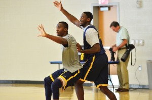 Sophomore forward Mohamed Bah (left) posts up against sophomore Rodney Williams at Drexel men’s basketball practice Aug. 19. (Ken Chaney - The Triangle)